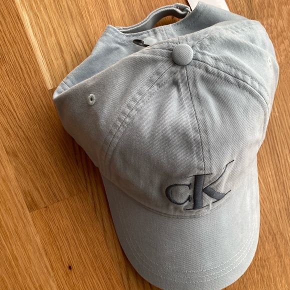 CK cap - Picture 5 of 7